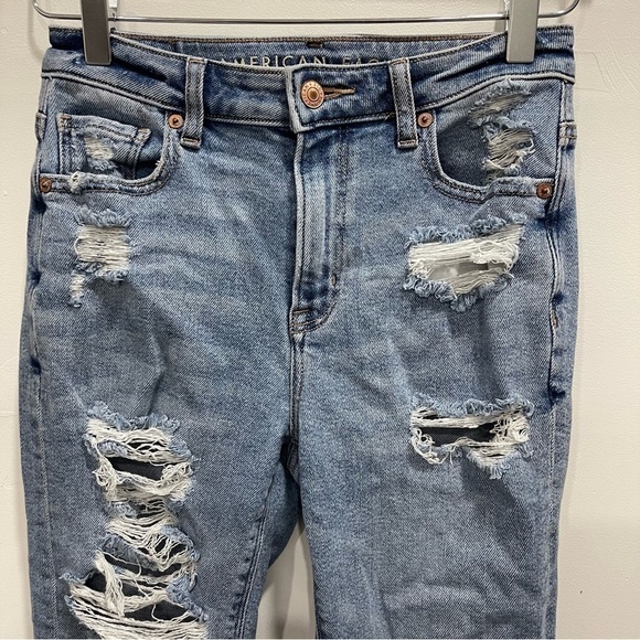 American Eagle Stretch Mom Jeans Distresses Light Wash High Rise Size 00 - Picture 5 of 12